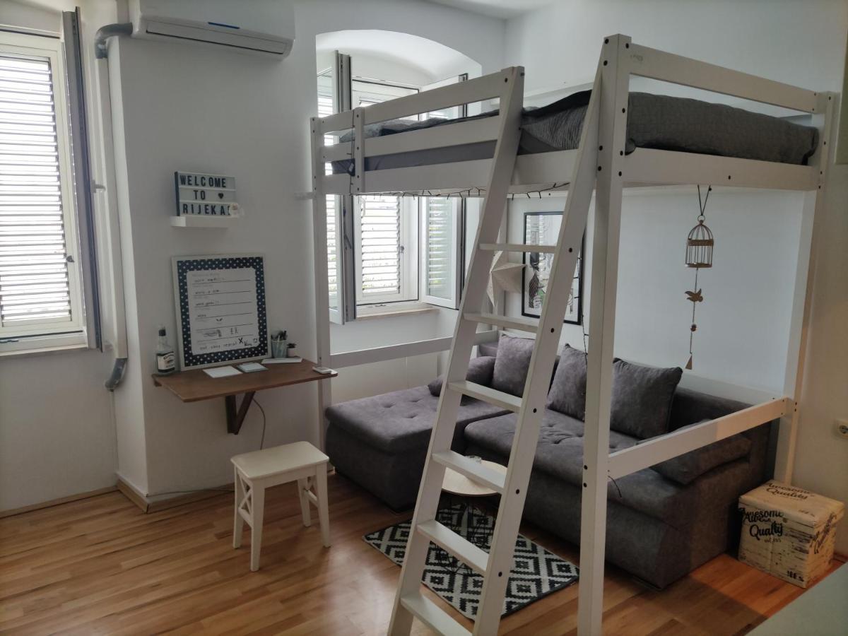 Studio Apartment Kontiki Fiume Kültér fotó